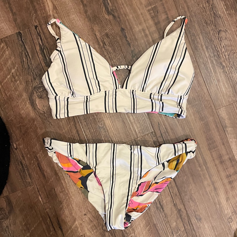 Roxy reversible bikini